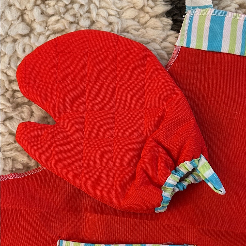 Kids Red Chef Set - Picture 2 of 4